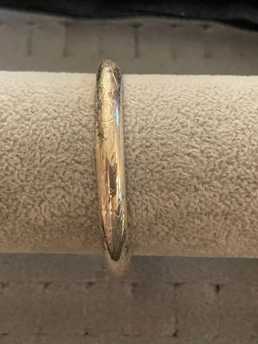 Vintage Sterling Silver Etched Bracelet Bangle 925 9 grams lightweight 1940s ?